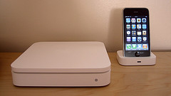 for sale apple iphone 3gs 32gb.......$300